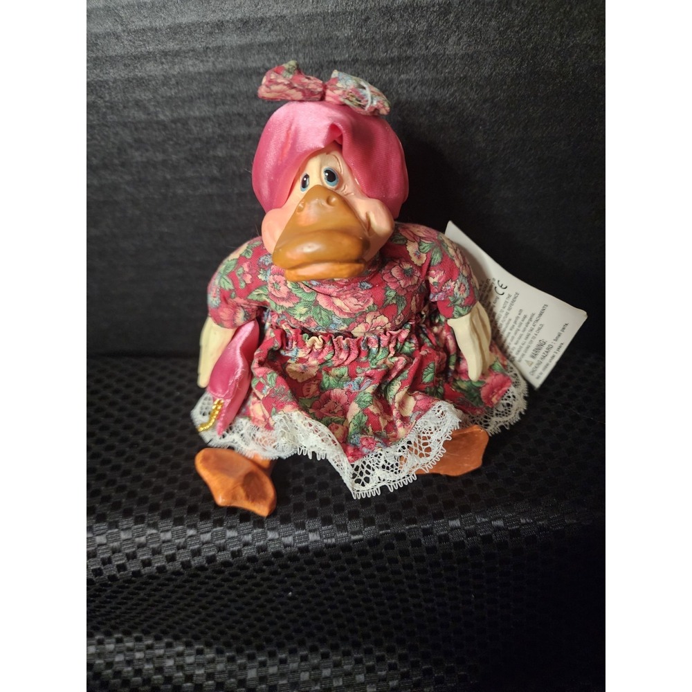 American Folk Art Duck Figurine Mrs. Quackmire Country Shelf Sitter 2930 Russ D5